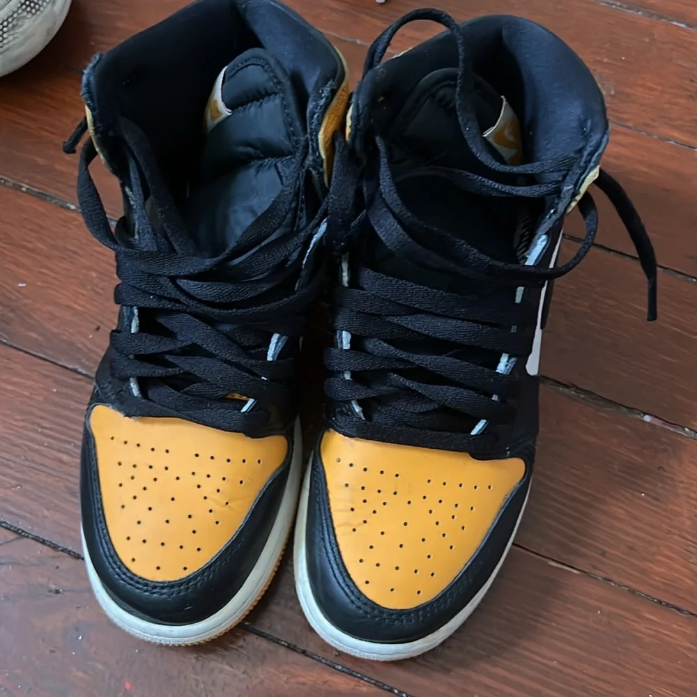 Jordan 1s - Picture 2 of 3